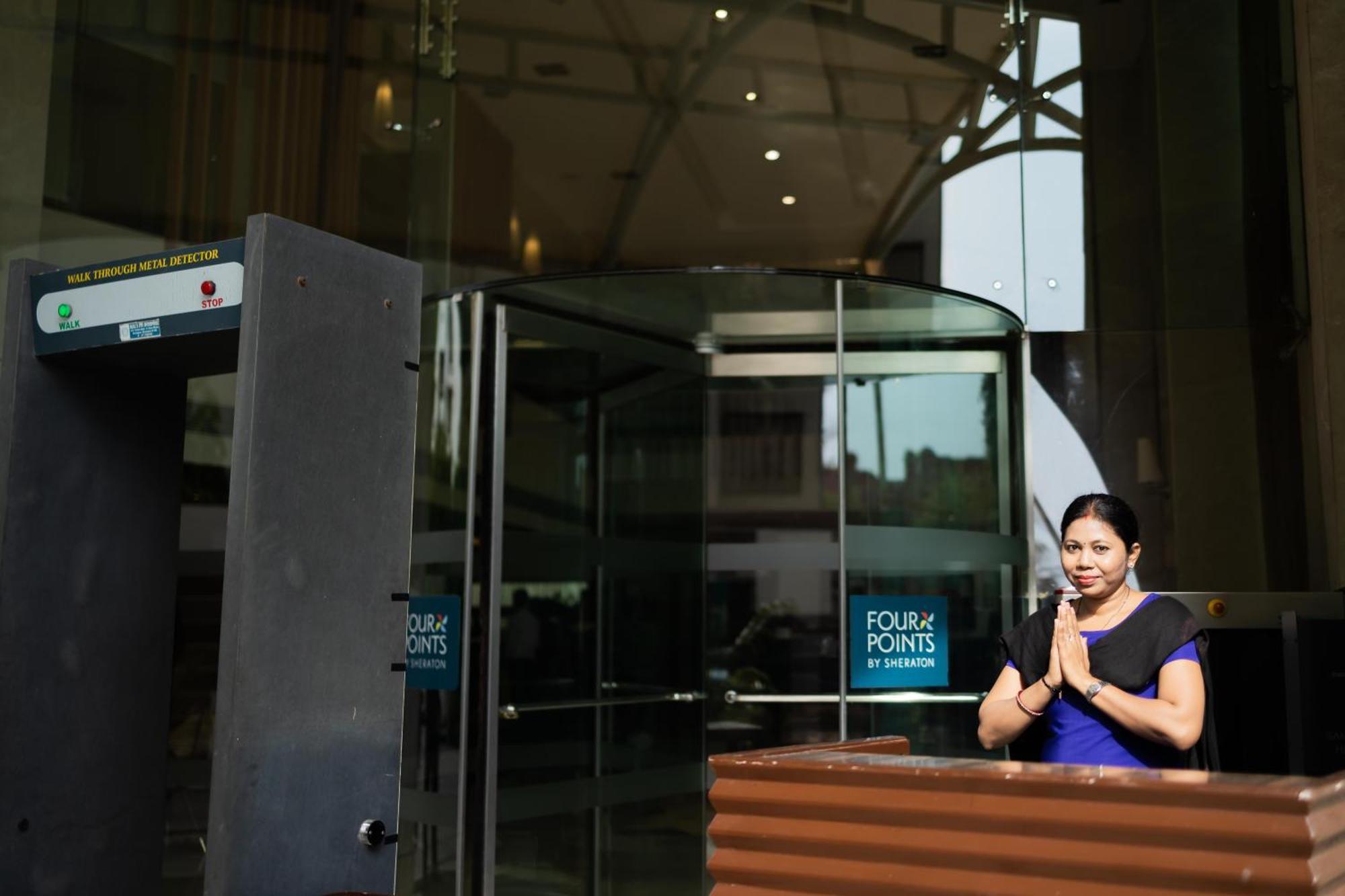 Four Points By Sheraton Ahmedabad Exterior photo