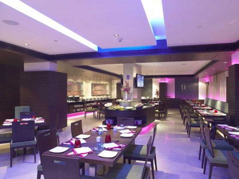 Four Points By Sheraton Ahmedabad Exterior photo